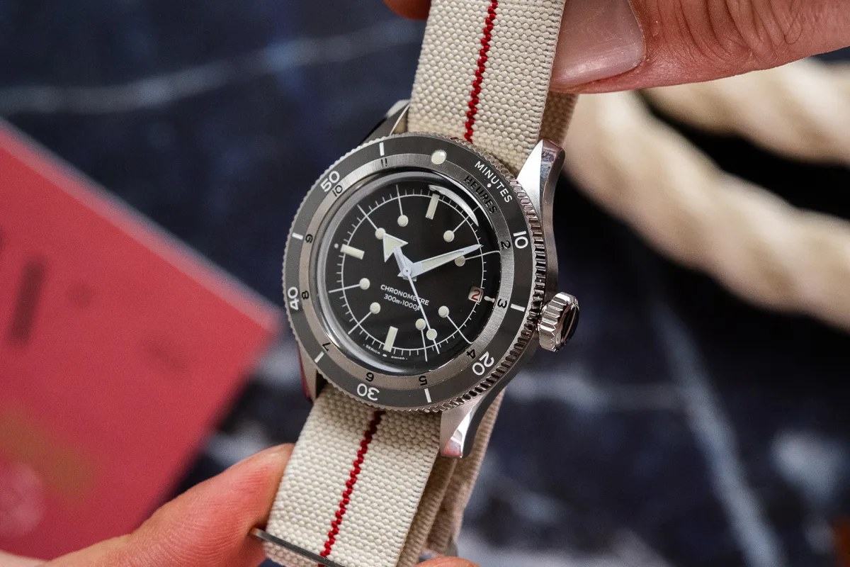 Serica dive watch collaboration with French Navy
