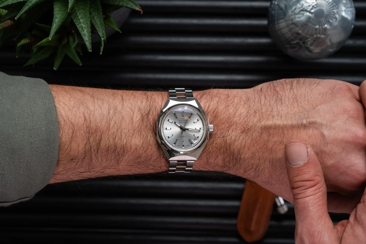 Elite 670 movement in Defy Revival