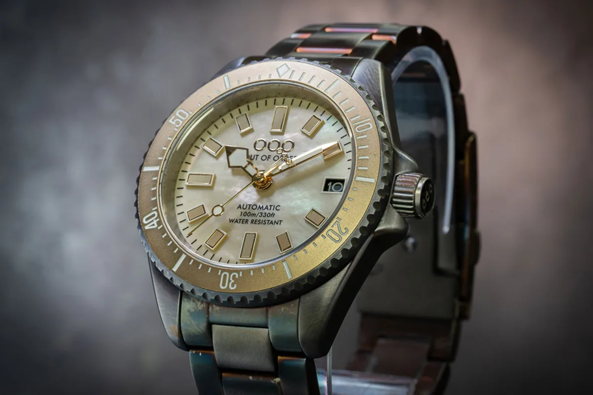 Out Of Order Casanova 38 MOP Automatic watch with vintage finish