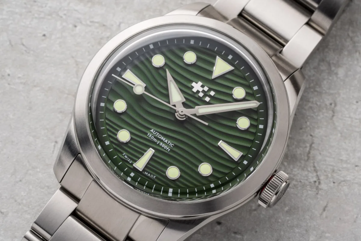 Christopher Ward C65 Dune Aeolian movement