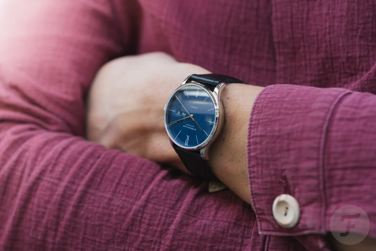 Close-up of Sternglas Berlin Automatic dial