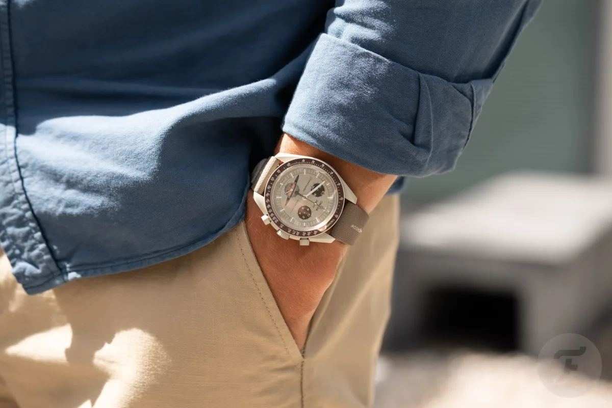 Watch enthusiasts discussing the report