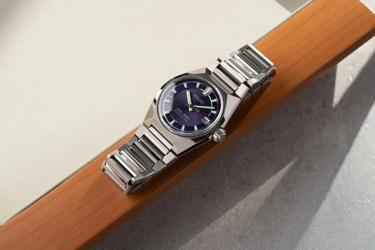 Case and bracelet details of King Seiko Vanac