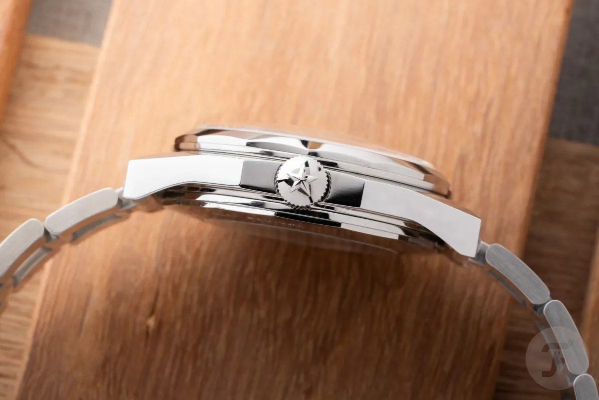 Close-up of the Zenith Defy Revival A3643 dial