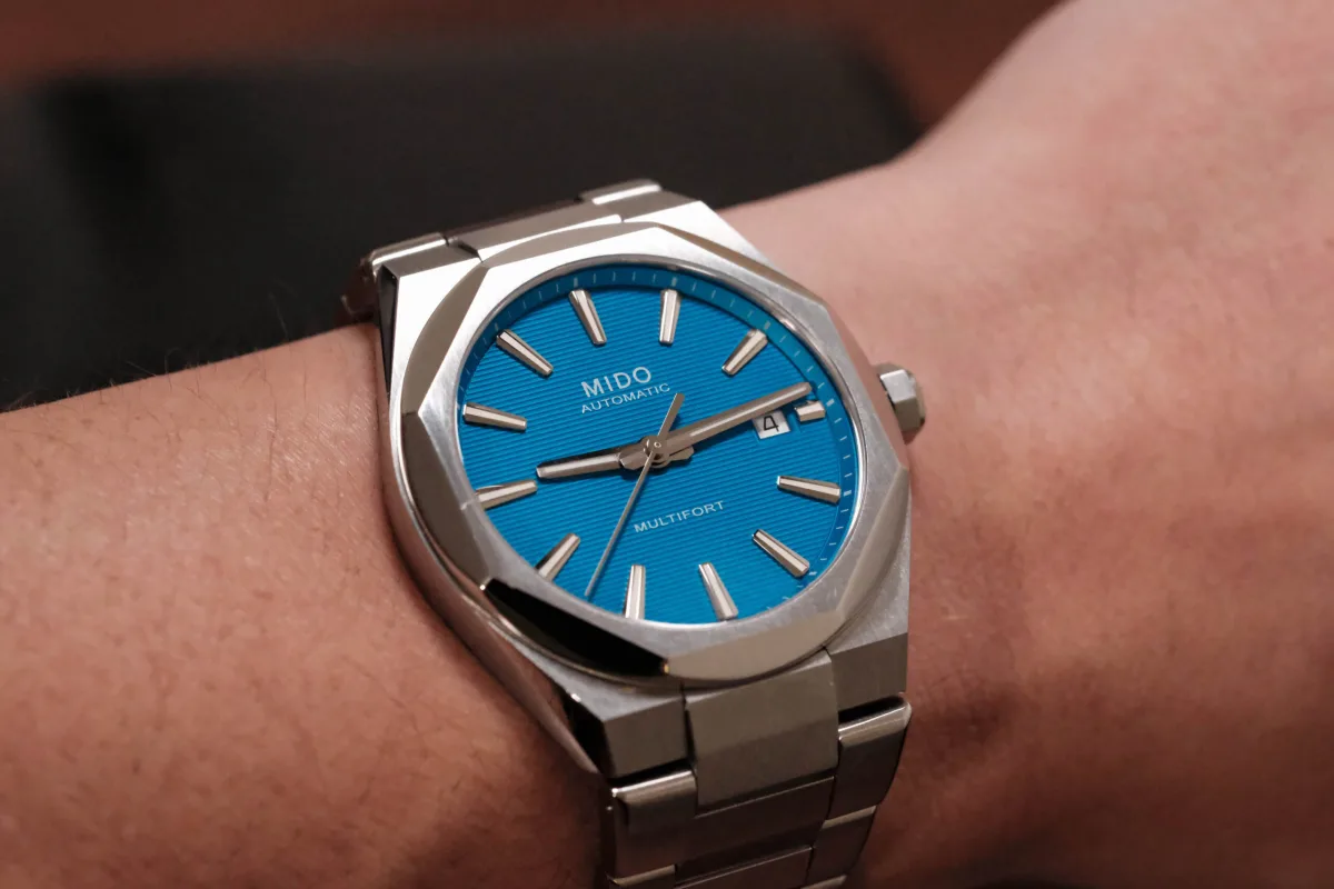 Close-up of the Mido Multifort 8 One Crown bezel design