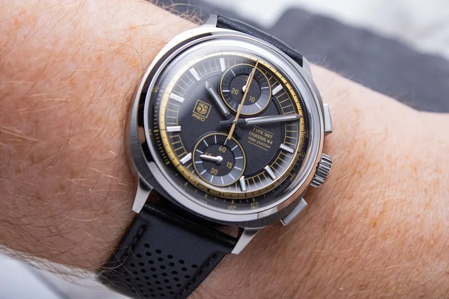 REC 98T/4 detailed dial design