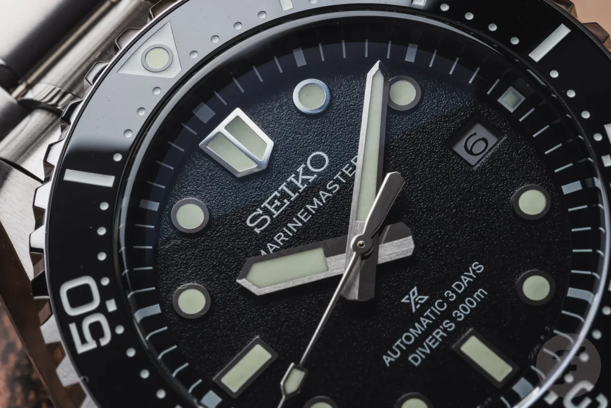Classic Seiko Marinemaster case shape on HBF001