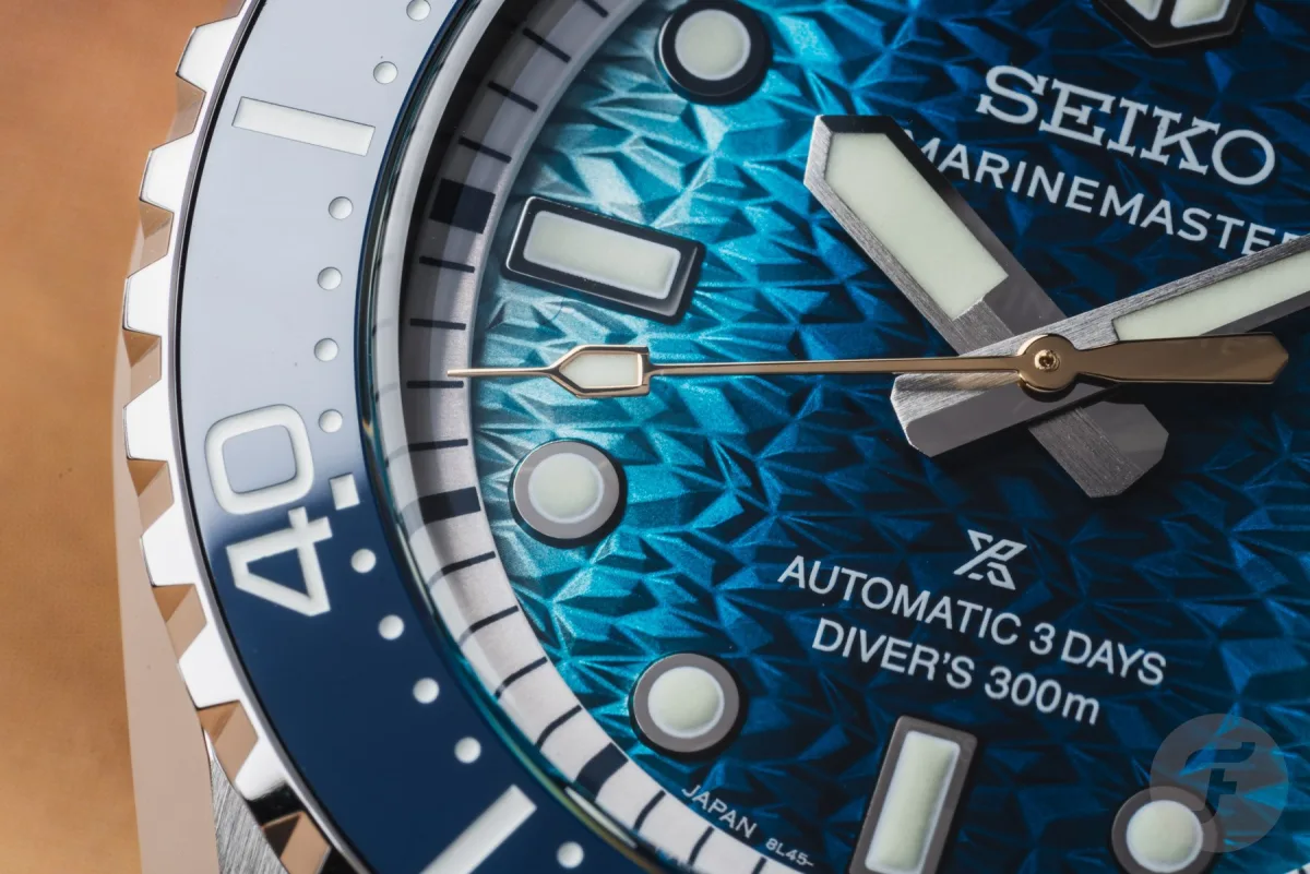 Seiko Prospex Marinemaster HBF002 hands and indices
