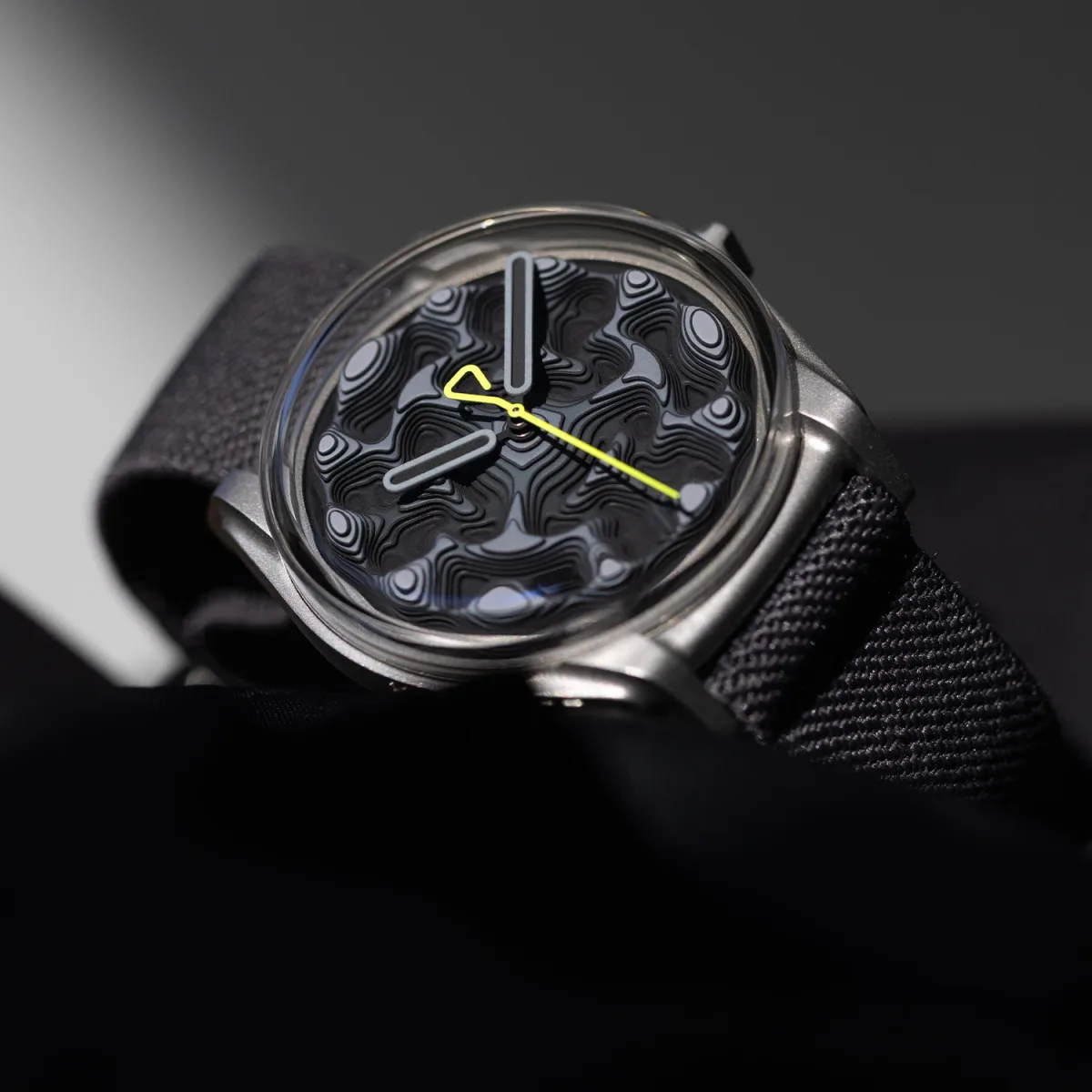 Kollokium Projekt 02 Variant B watch with stacked dial