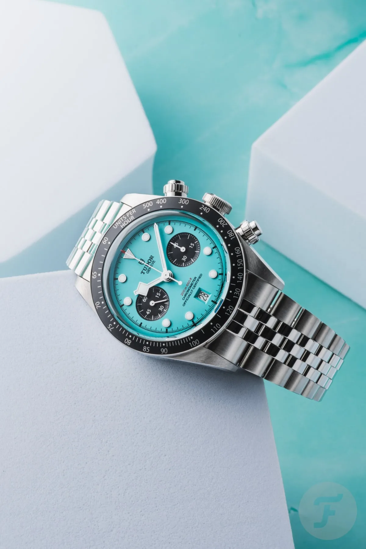 Breitling Chronomat B01 42 side view