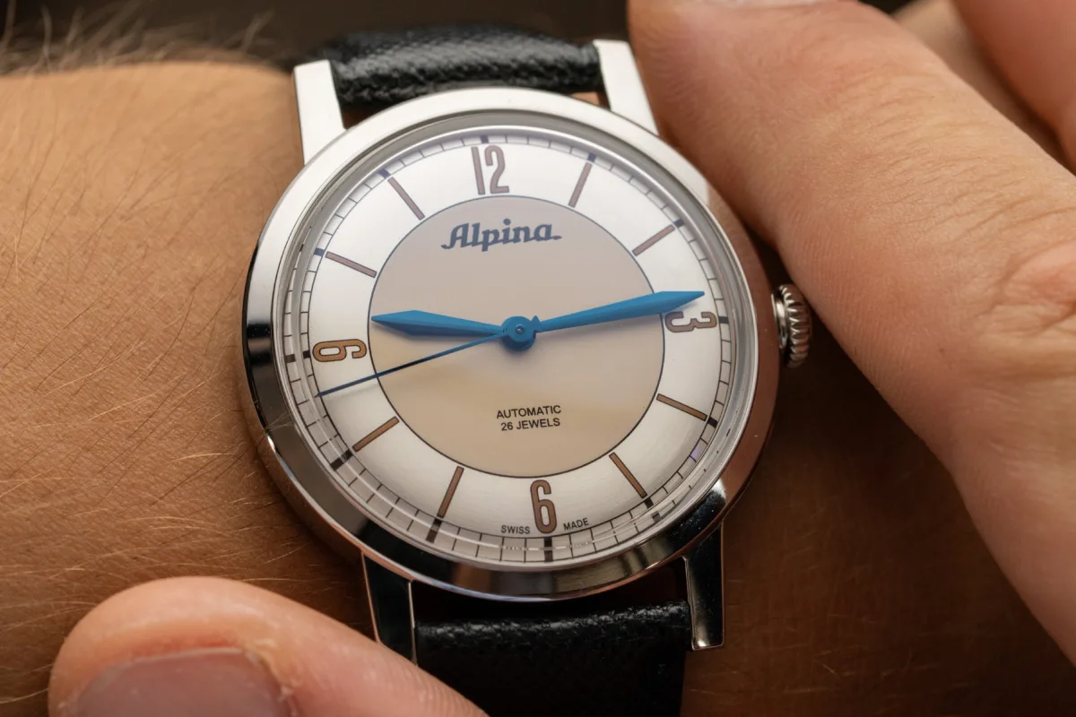 Alpina Heritage Automatic with vintage design