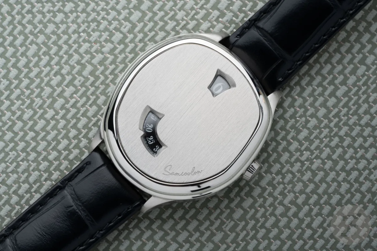 Close-up of Semicolon Anachron dial numbers