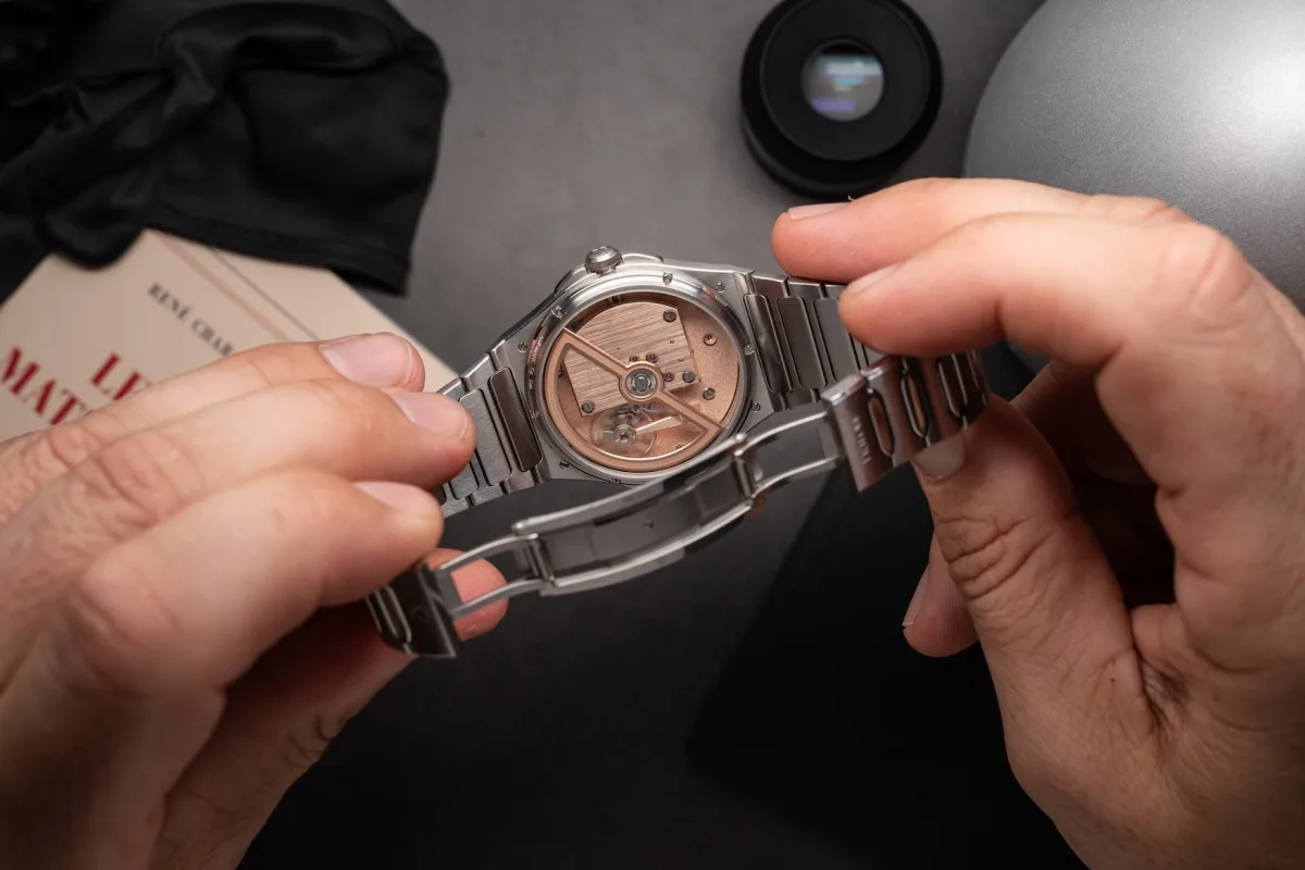 Design details of Trilobe's open movement architecture