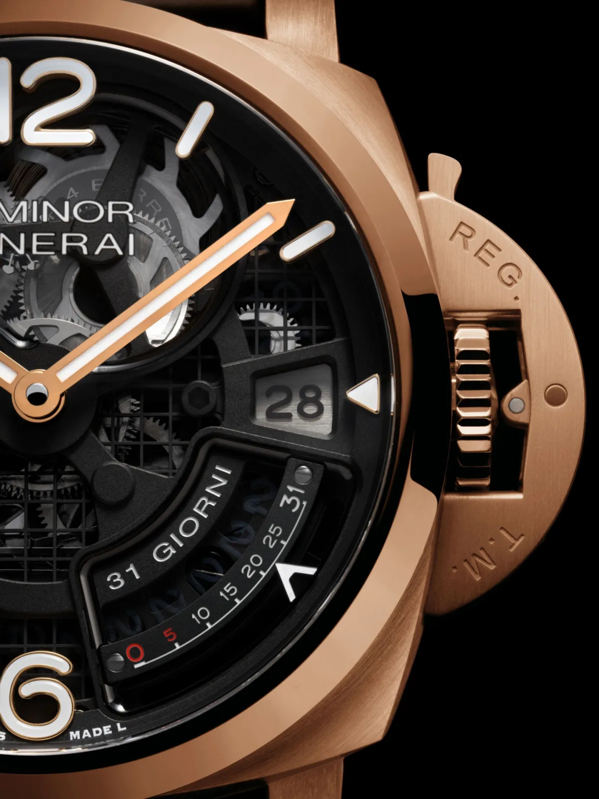 Panerai Luminor 31 Giorni PAM01631 showing movement