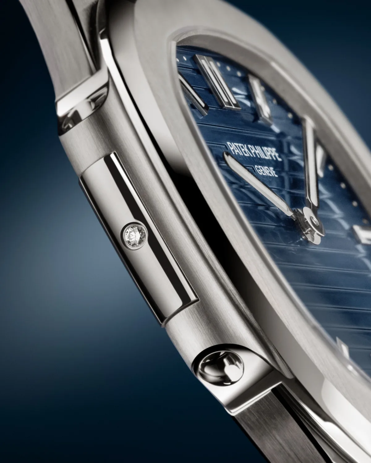 Platinum bracelet of Patek Philippe Nautilus 5610/1P-001