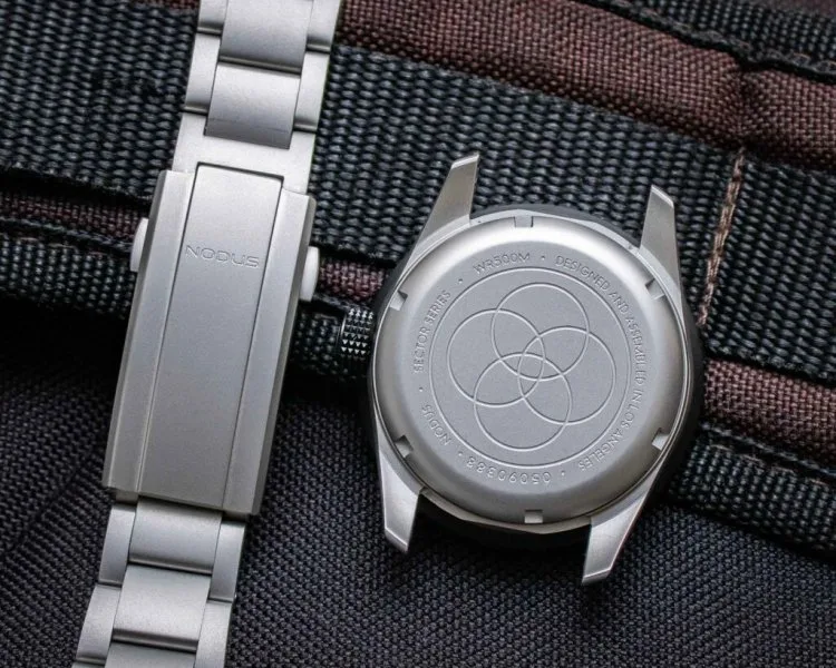 Nodus Sector Deep Pioneer sapphire crystal