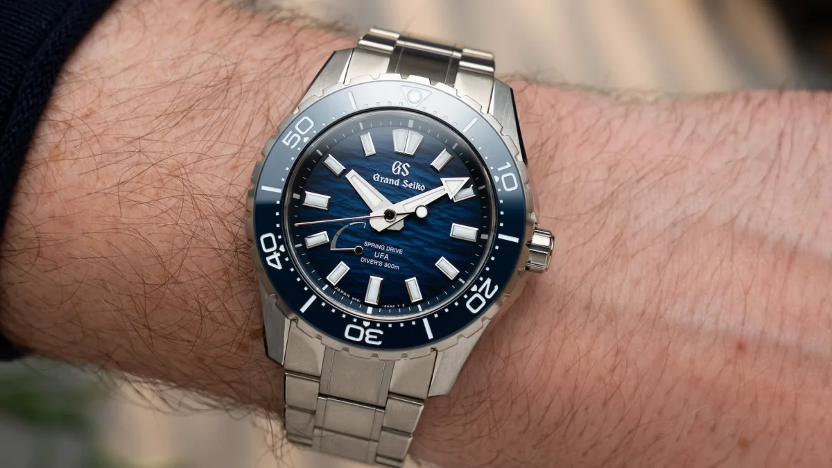 Grand Seiko Spring Drive Ushio Diver 300 SLGB023 side view