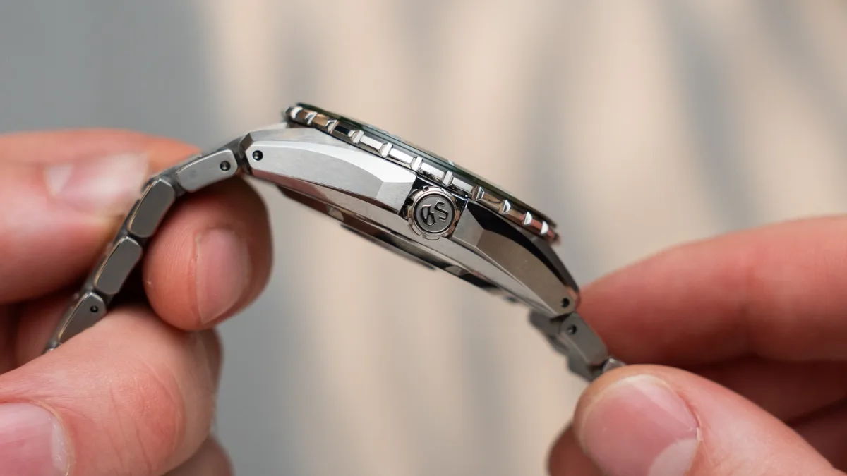 Grand Seiko SLGB023 case with Zaratsu finish