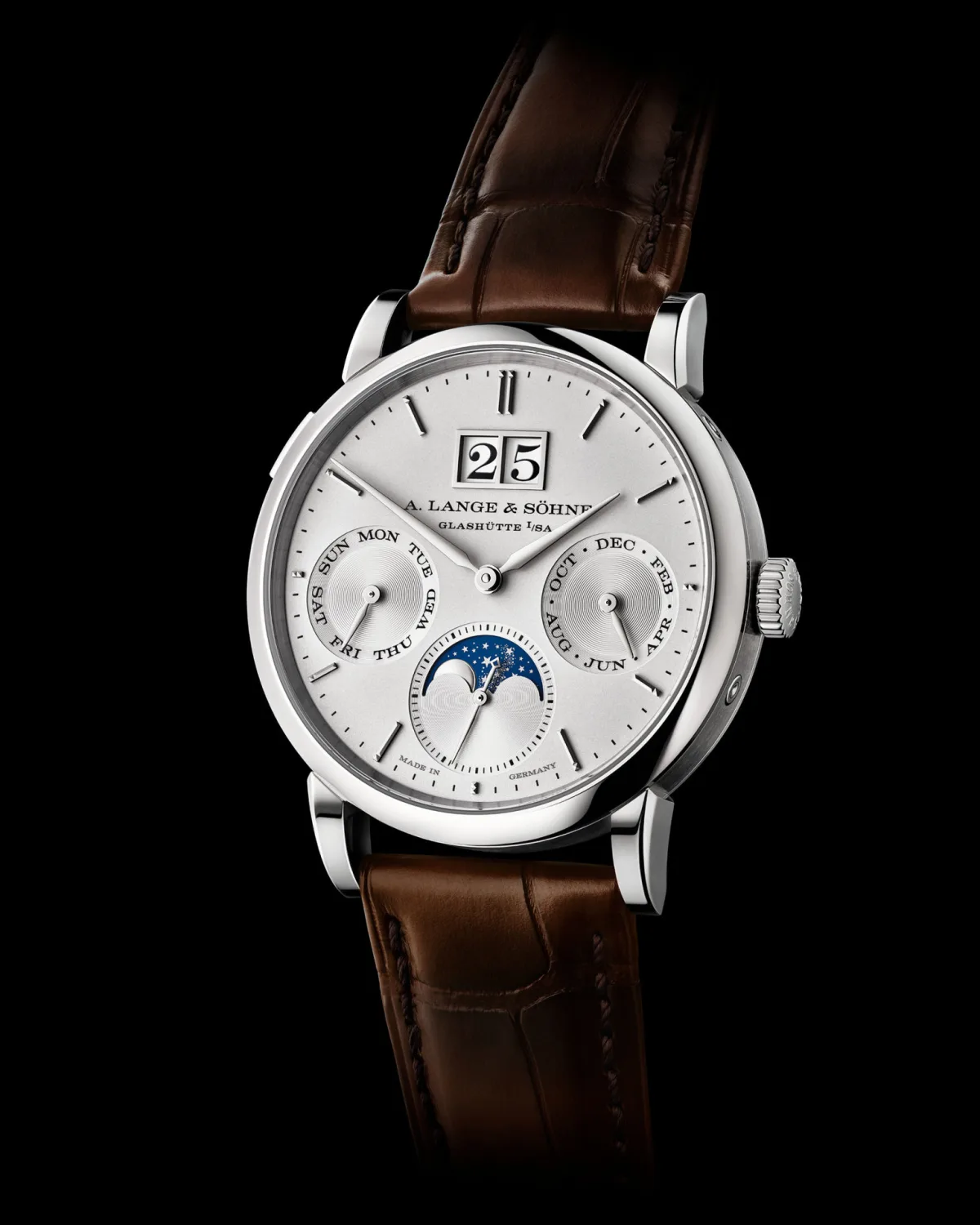 Updated moon phase indicator and calendar sub-dials on Saxonia
