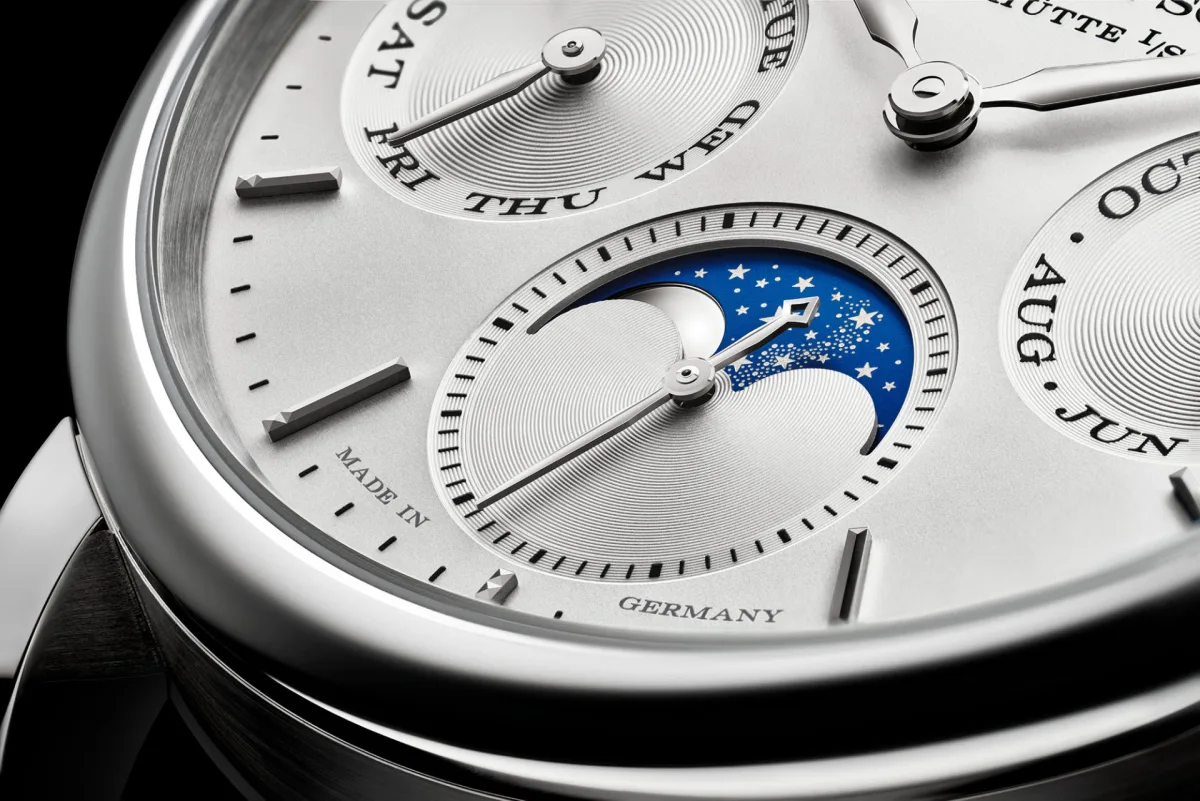 New L207.1 movement with full-size rotor on Saxonia Annual Calendar