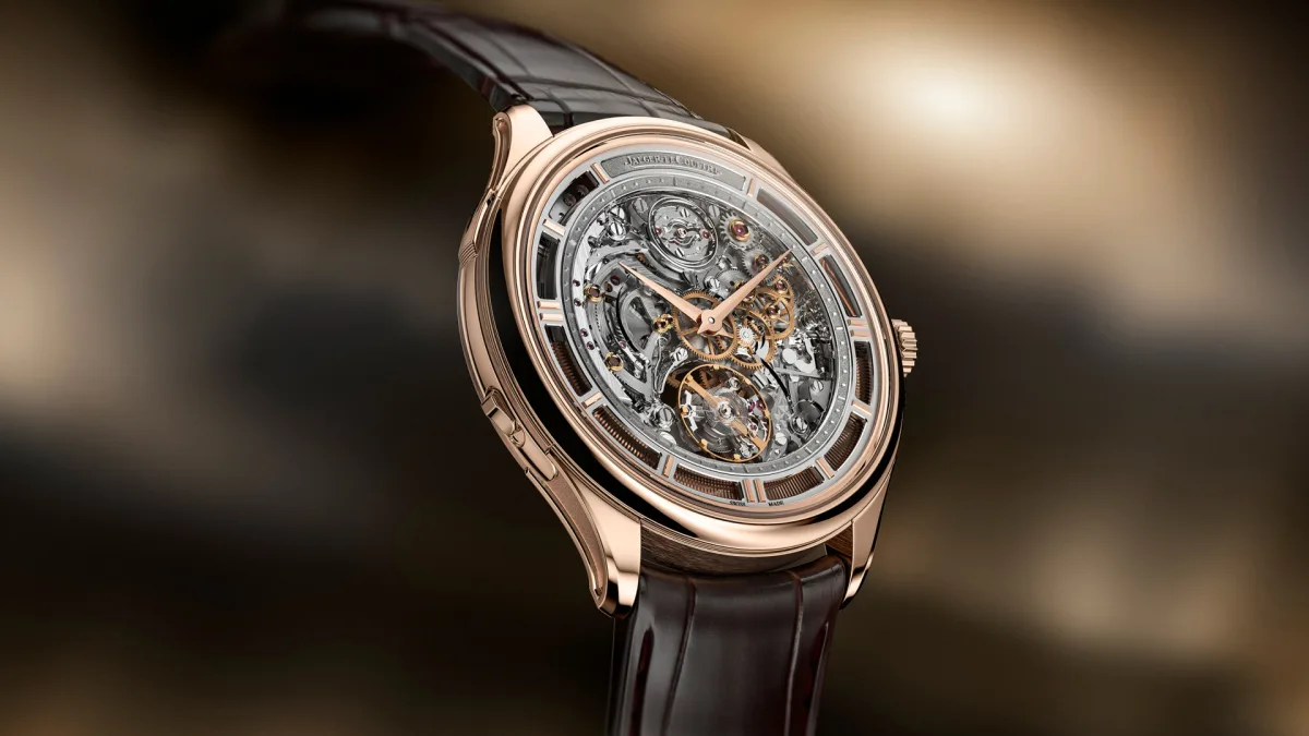 Ultra-thin movement with sapphire crystal dial