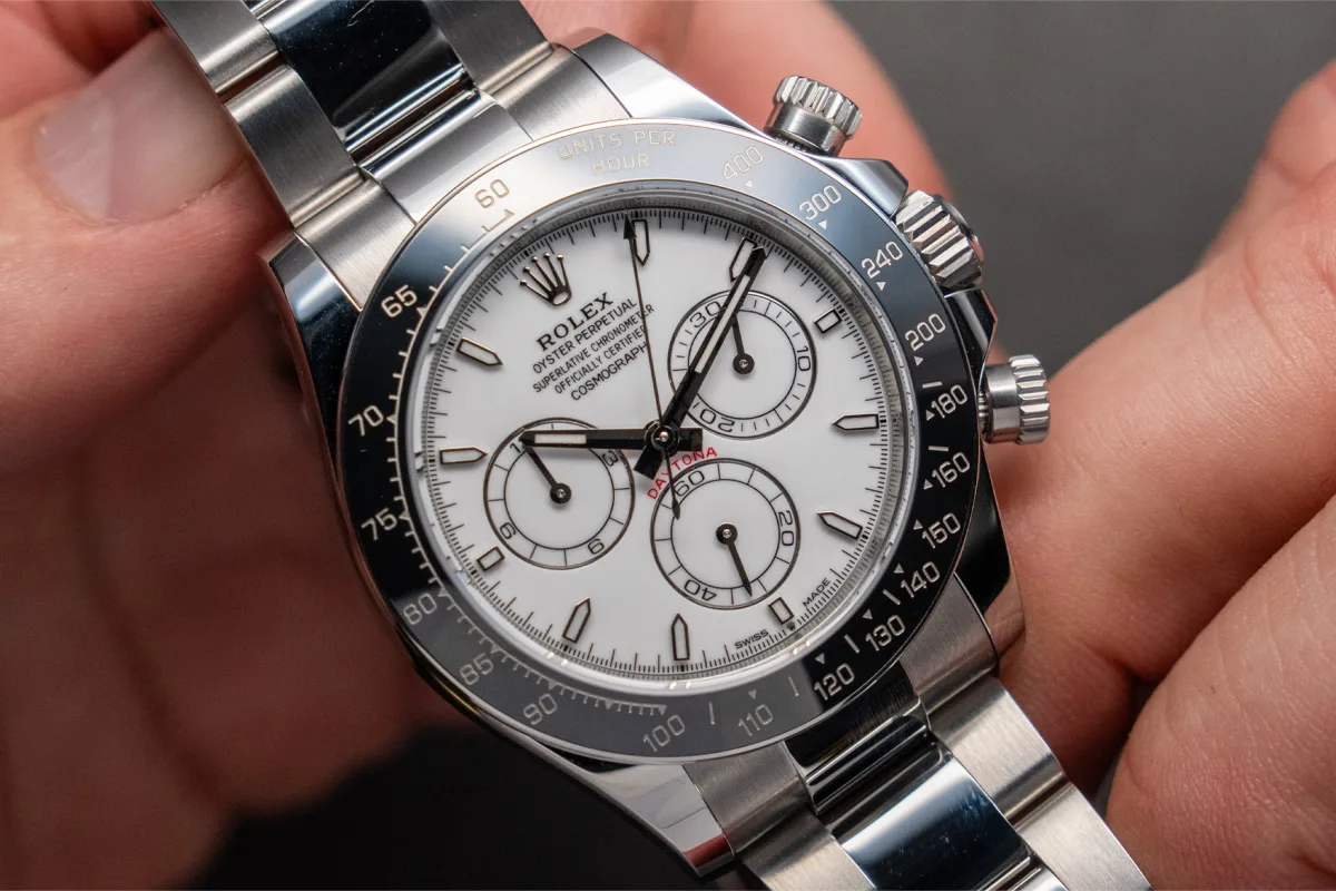 Close-up of the platinum bezel on the Daytona