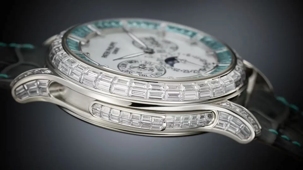 Close-up of Patek Philippe Ref. 5374/400P-001 case