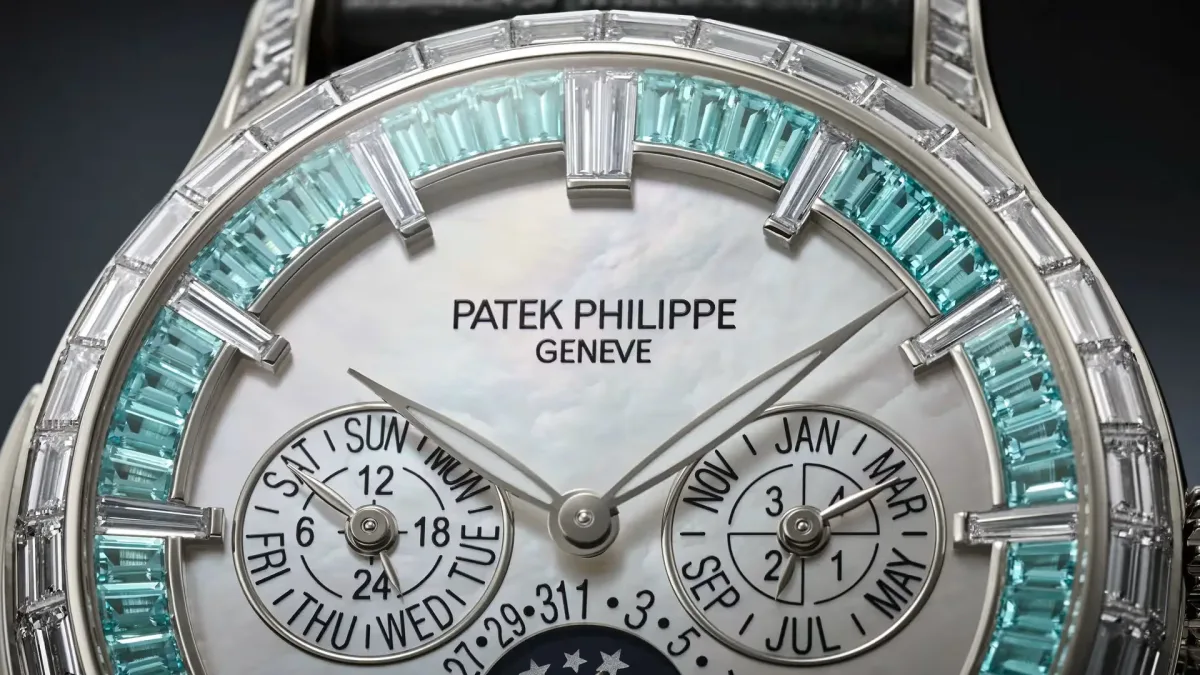 Patek Philippe Ref. 5374/400P-001 mother-of-pearl dial