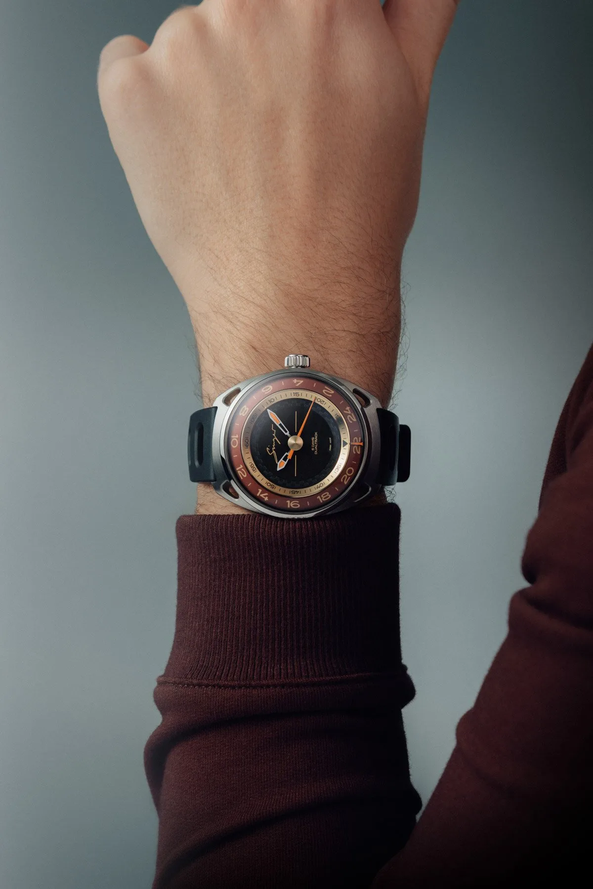 Singer Reimagined DualTrack Calibre-4 Dual Time movement