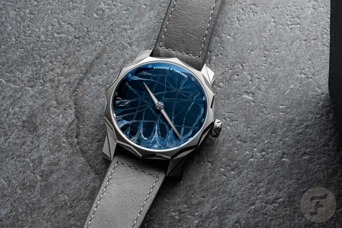 Close-up of Solune Antarctica's unique dial design