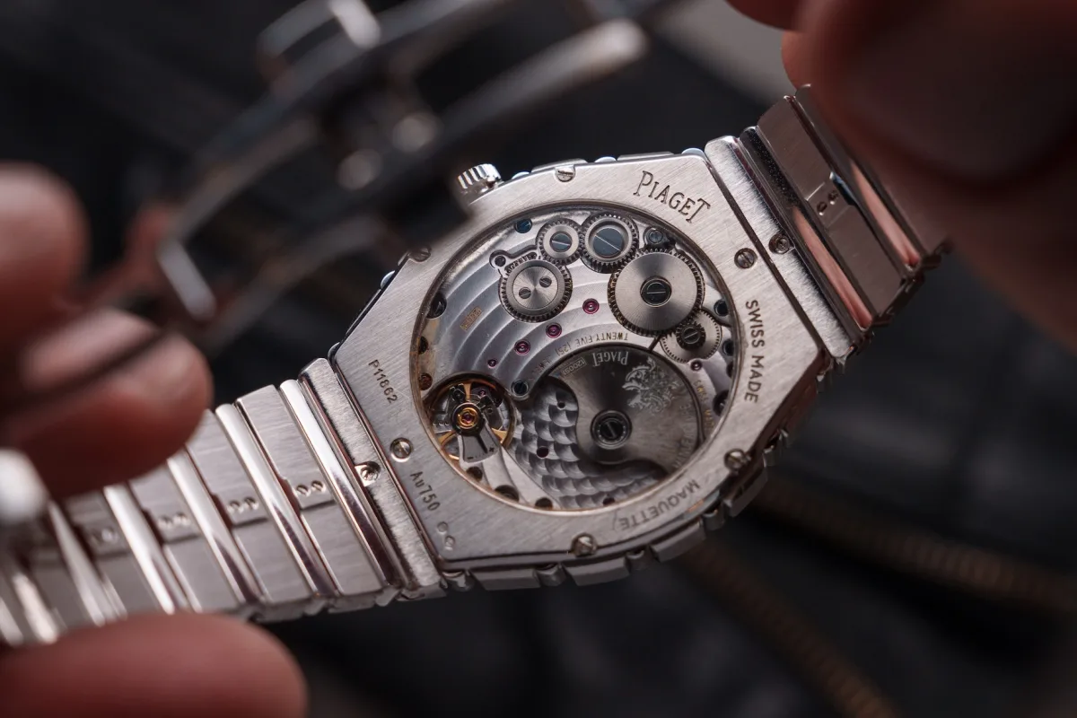 Piaget Polo 79 case and movement detail