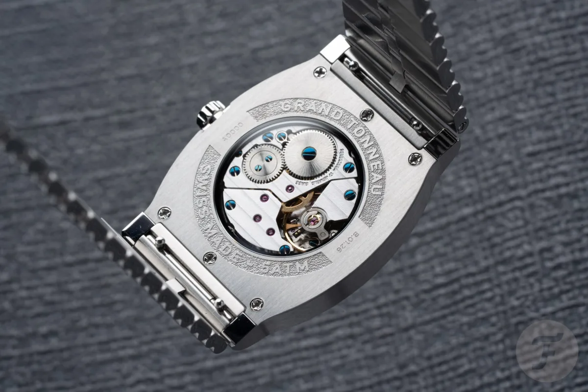 Black fumé dial of Maen Grand Tonneau