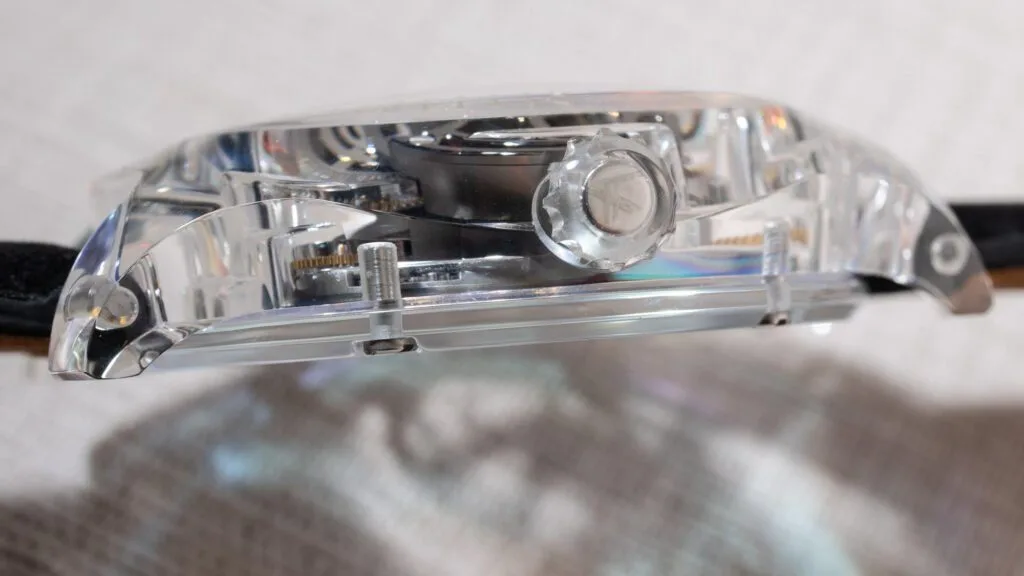 Close-up of ArtyA sapphire case with iridescent coating