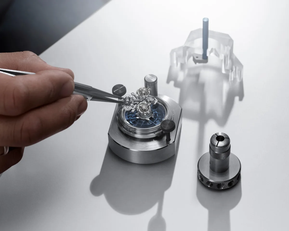 Detailed view of Ulysse Nardin Super Freak mechanism