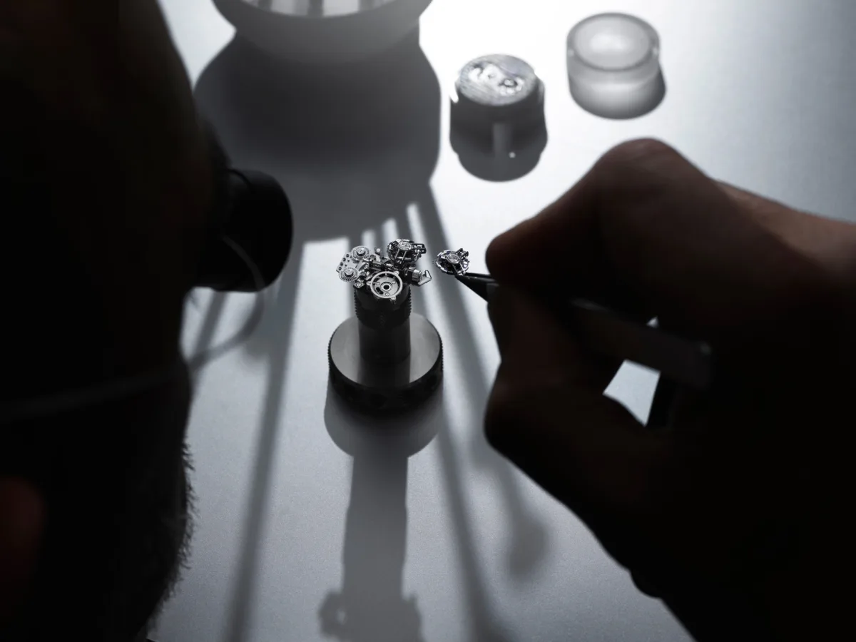 Design evolution of Ulysse Nardin Freak S with oscillators