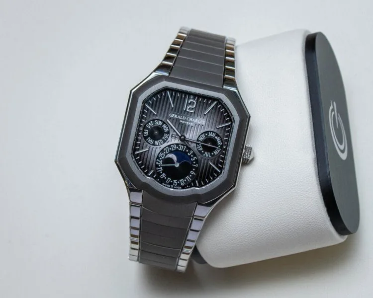 40mm diameter Gerald Charles Masterlink Perpetual Calendar case