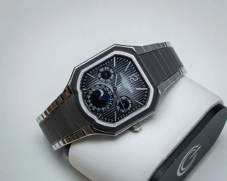 Dial variants of Gerald Charles Masterlink Perpetual Calendar