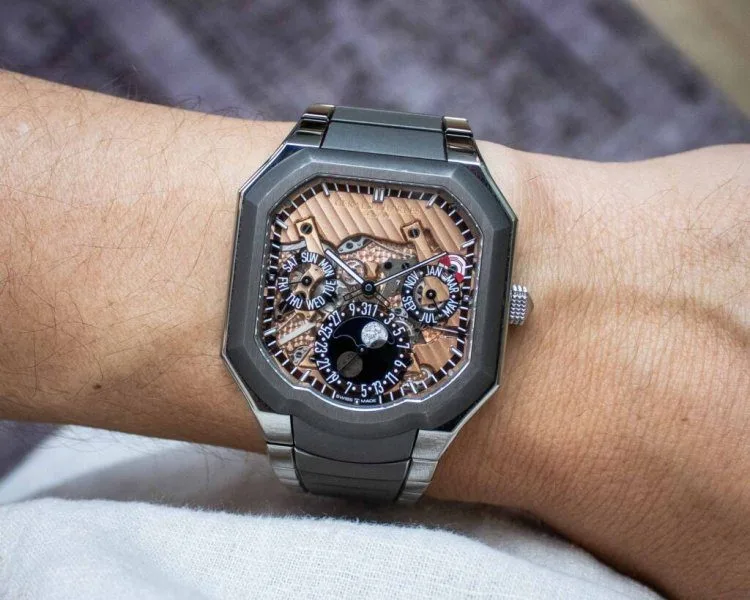 Decorative elements on the movement of Gerald Charles Masterlink Perpetual Calendar