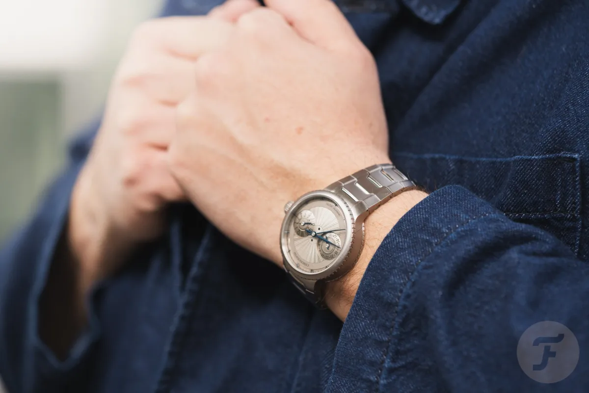 Chronoswiss Pulse GMT rose gold version displayed