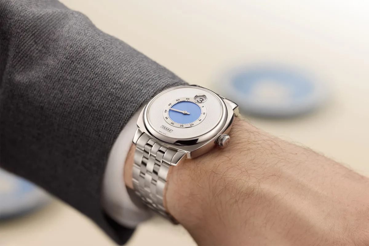 Movement of Fears Brunswick 40.5 Jump Hour watch