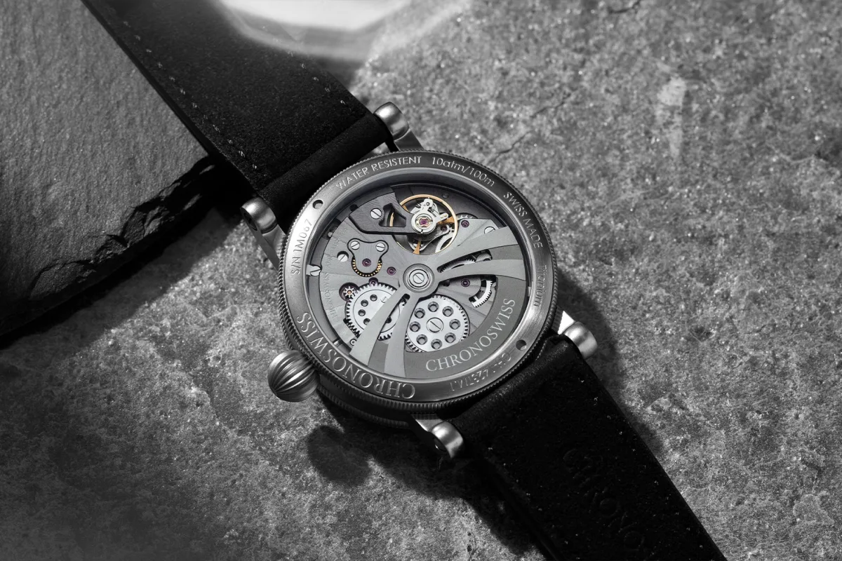 View of the Delphis movement through the transparent case back