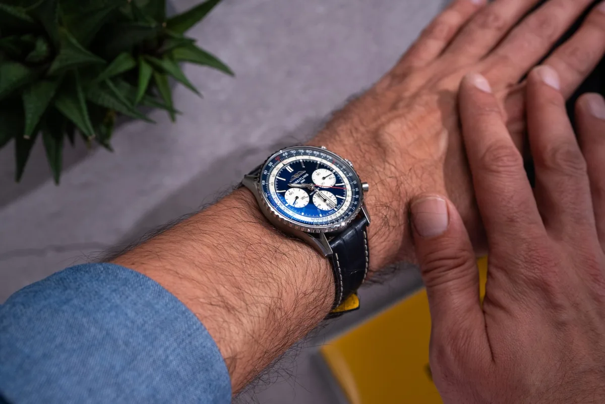 Breitling Navitimer B01 Chronograph 43 Tribute to Concorde lug profile