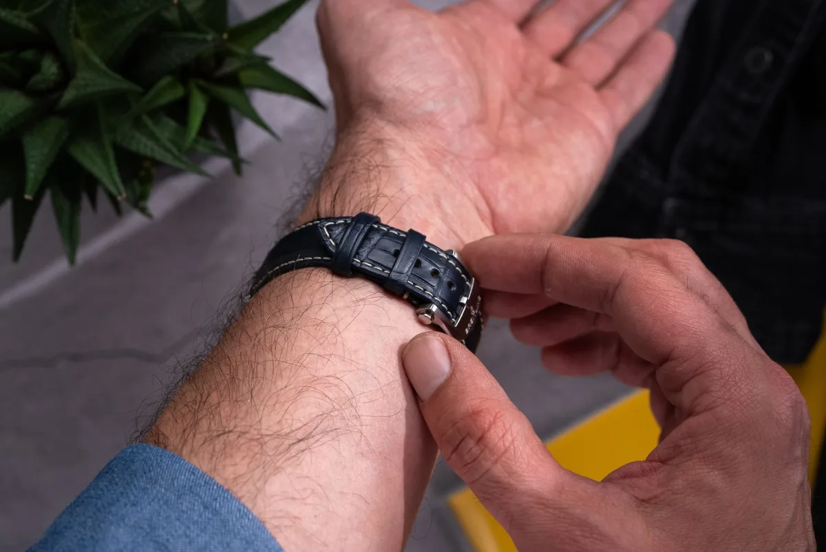 Breitling Navitimer B01 Chronograph 43 Tribute to Concorde alligator strap