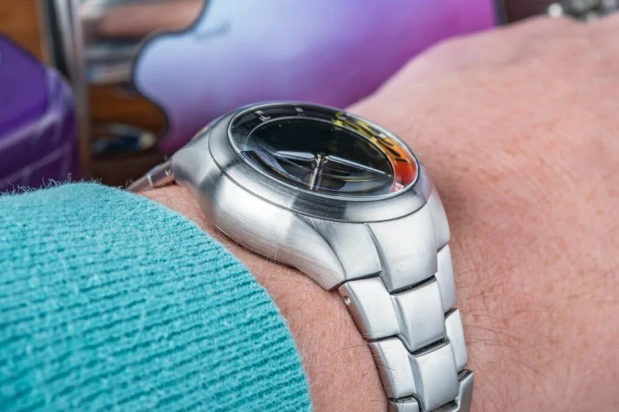 40mm stainless steel case of Fossil Y2K Big Tic