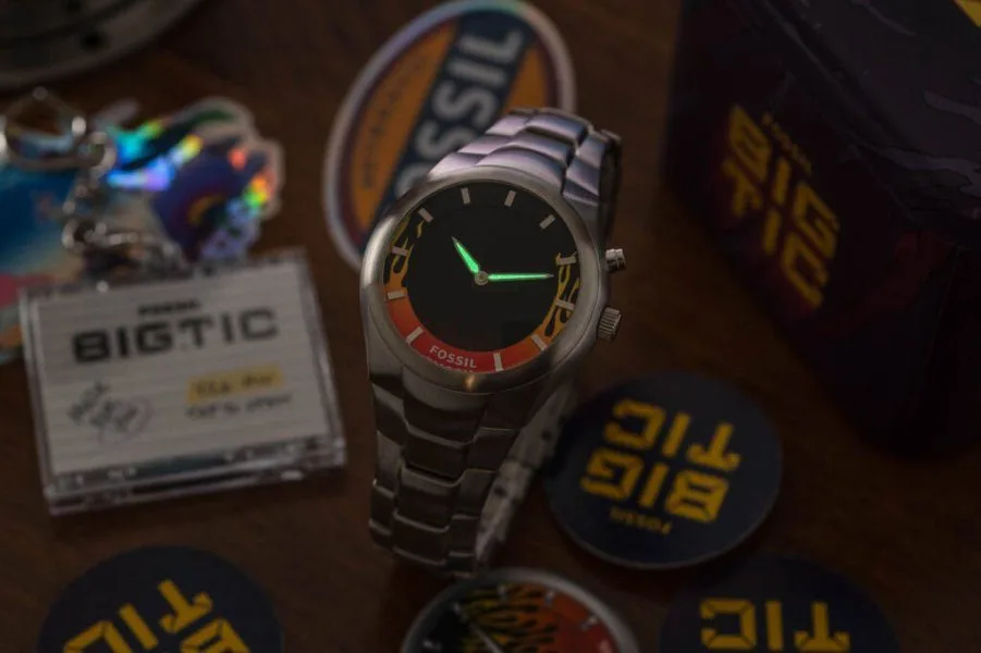 Digital screen of Fossil Y2K Big Tic with flame animation