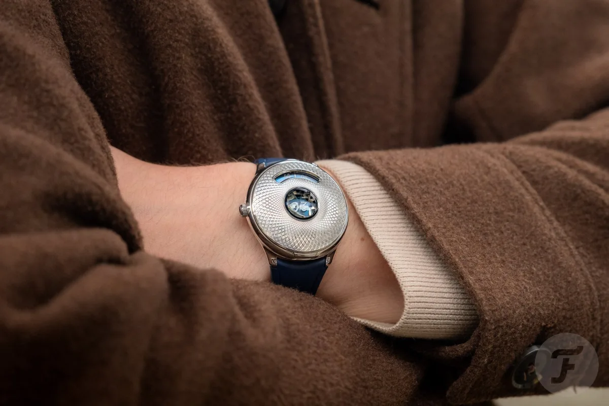 Steel Czapek Time Jumper with sold-out status