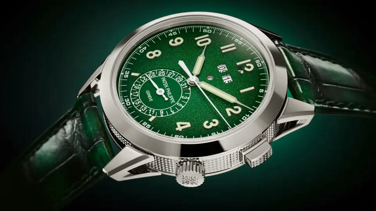 Patek Philippe Calatrava Alarm 5322G with gradient dial