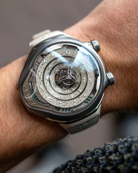 Close-up of the Vanguart Black Hole watch case