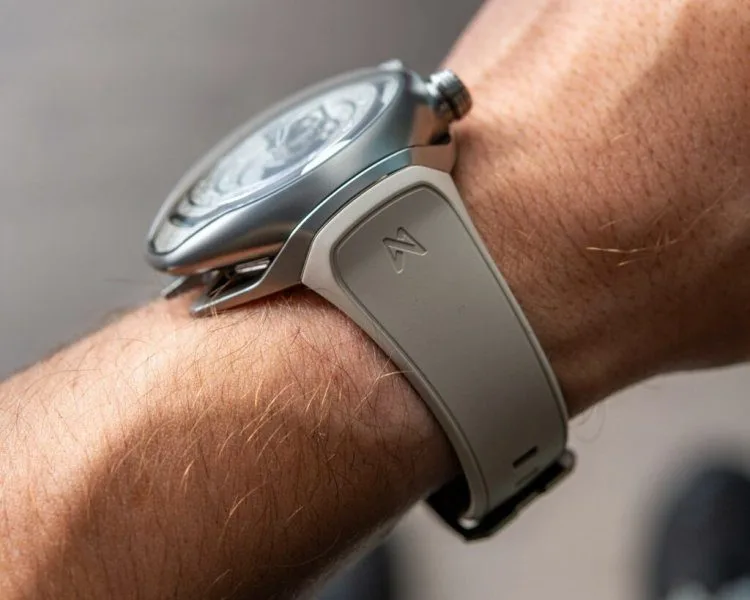 Side view of the Vanguart Black Hole watch