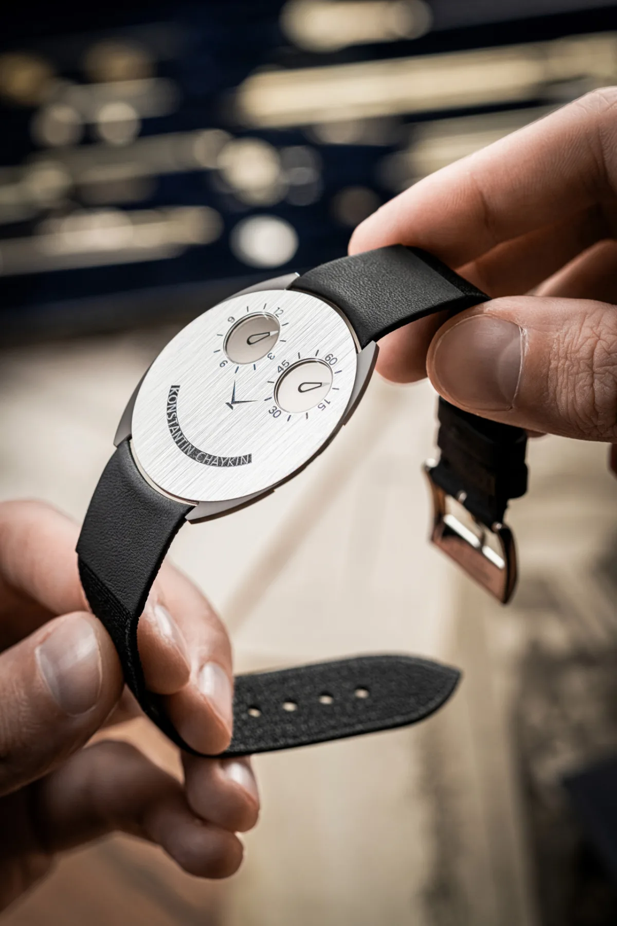 Rear view of Konstantin Chaykin ThinKing Mystery case